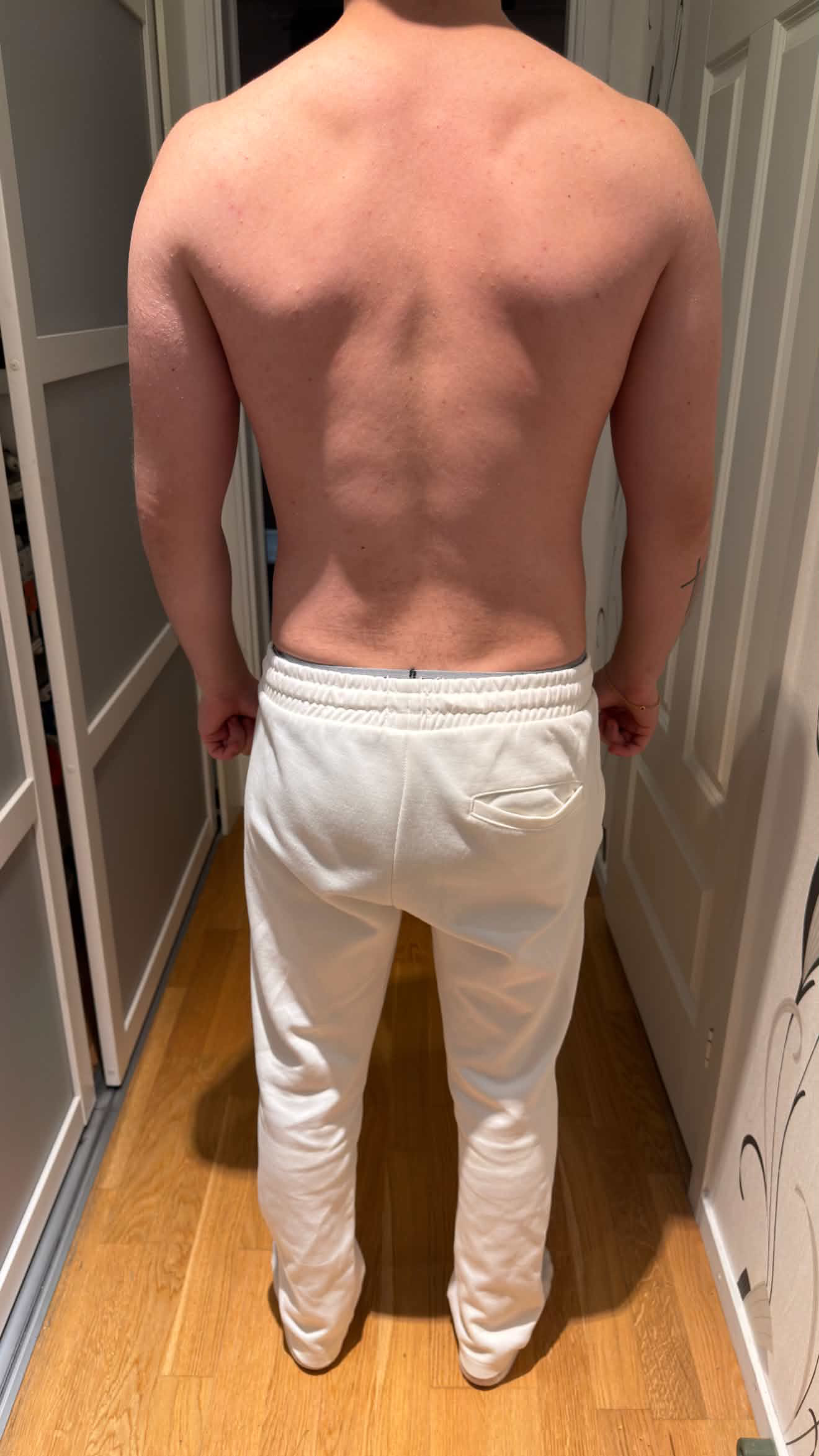 Martin fotograferad bakifrån efter träningsperioden.